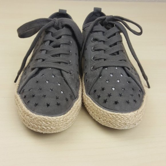 Universal Thread Star Cutout Espadrille Sneakers - Picture 2 of 8